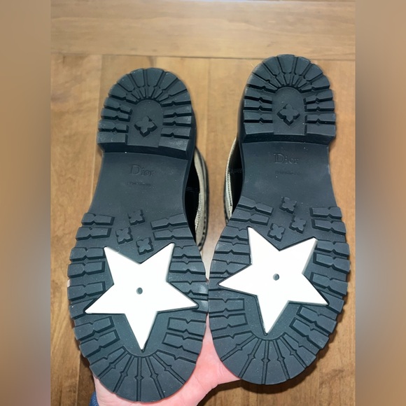 Dior Women's Black and Cream Winter Boots - Picture 13 of 15